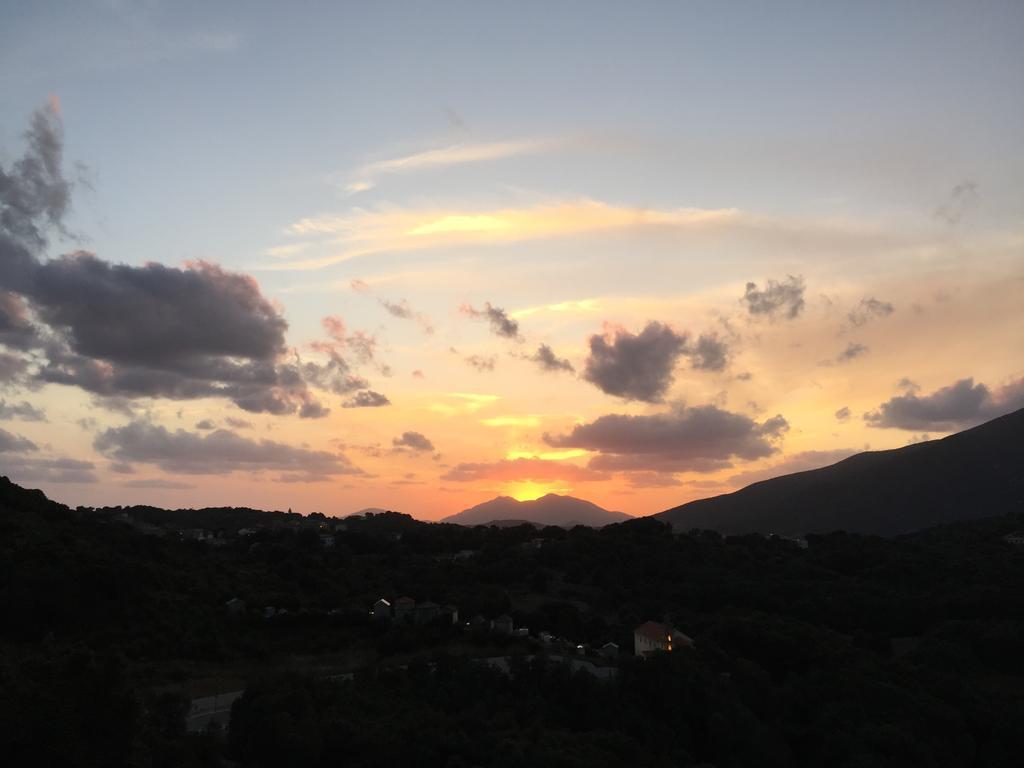 Le Gite Radica Eccica-Suarella Szoba fotó